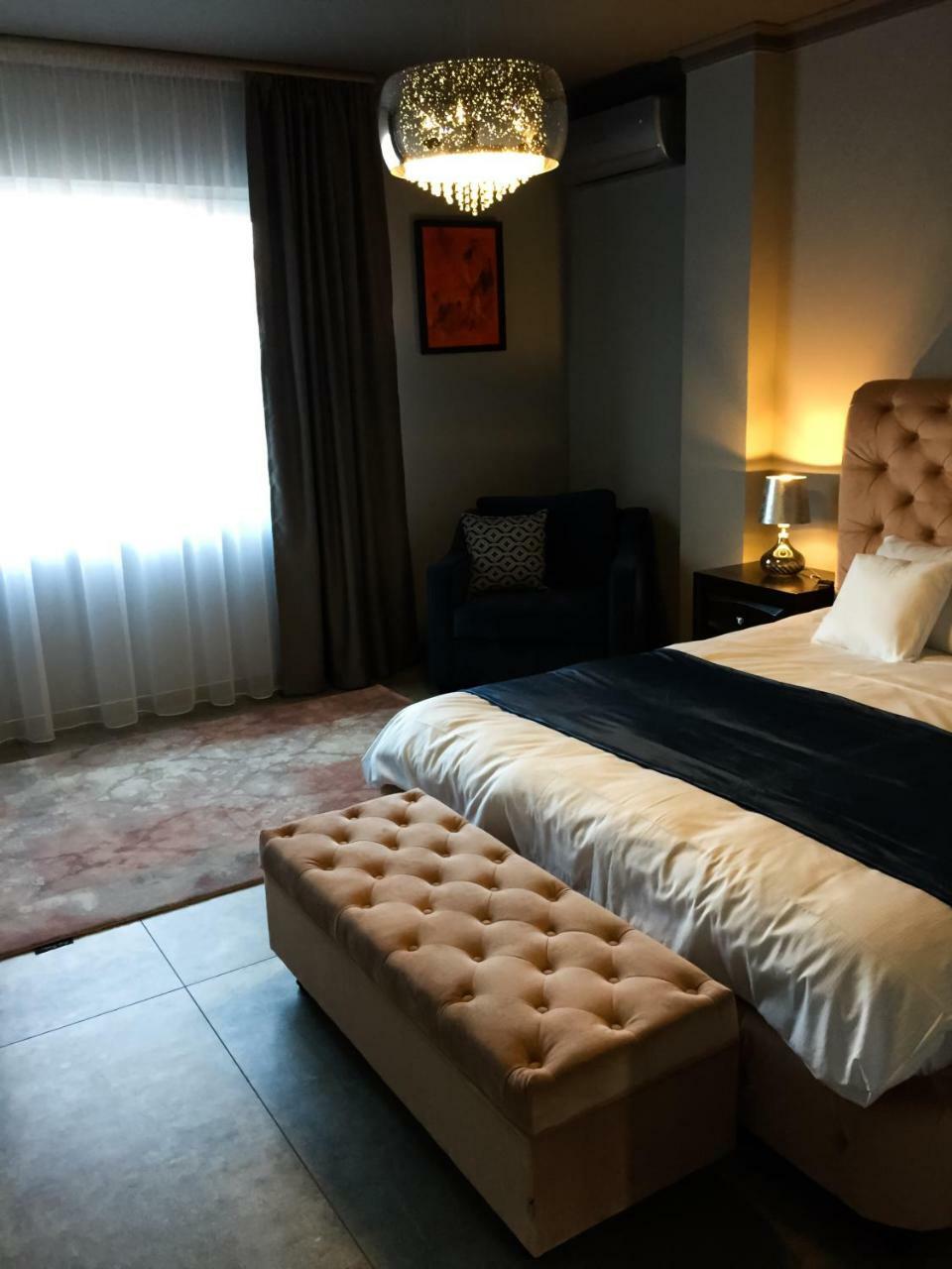 Rubio Residence - Accmonia Luxury Apartment Arad Eksteriør billede