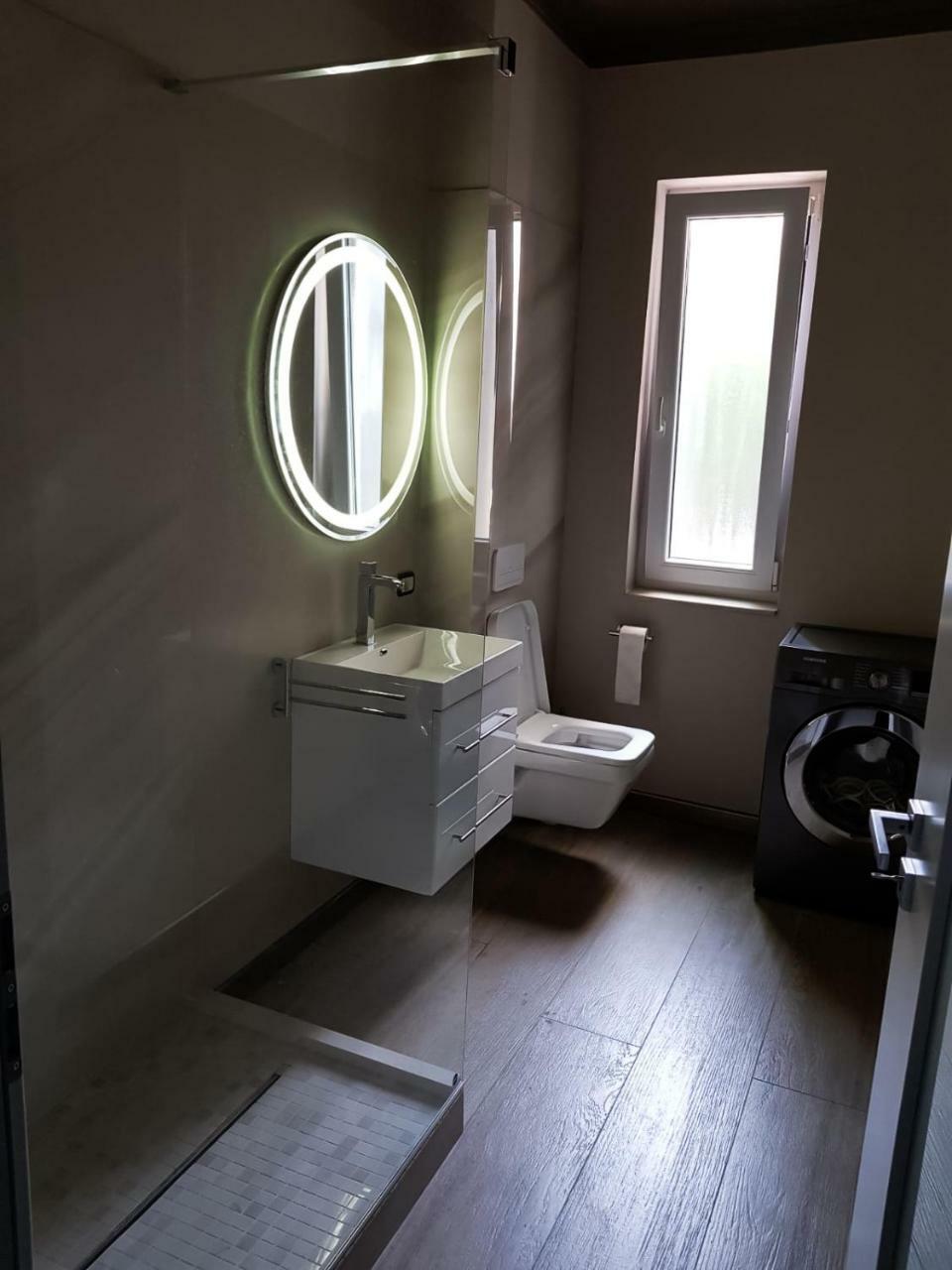 Rubio Residence - Accmonia Luxury Apartment Arad Eksteriør billede